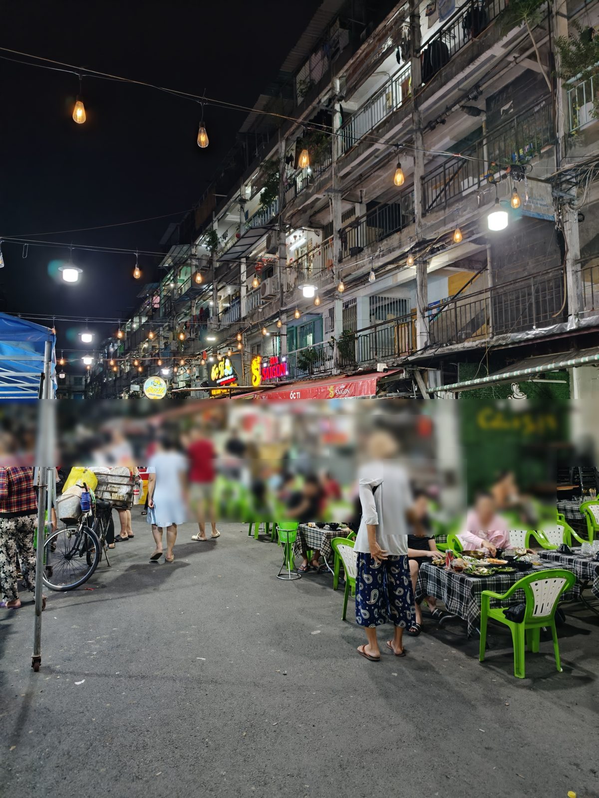 夜になると屋台の席で埋まる。人物はぼかしています